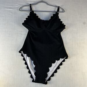 Cupshe Black Scallop One Piece Swimsuit V Neck Strappy Back Size M Adj Straps